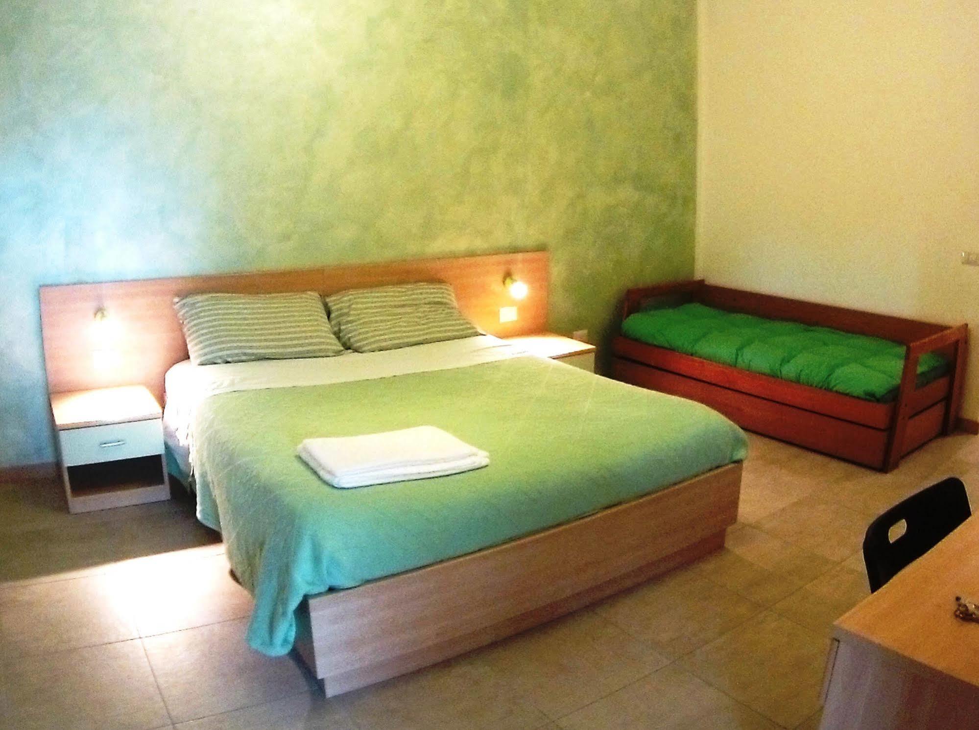 B&B Villa Monterosa Con Piscina Castronno Экстерьер фото