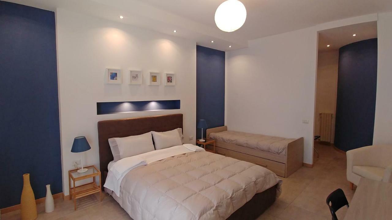 B&B Villa Monterosa Con Piscina Castronno Экстерьер фото